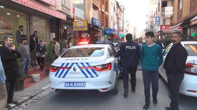 Esenyurt'ta başka bir kadınla gördüğü erkek arkadaşını bıçakladı