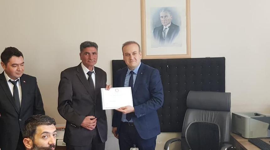 Gediz’de belde belediye başkanları mazbatalarını aldı