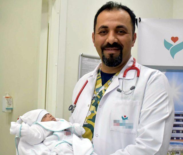 630 gram doğan Su bebek, hayata tutundu