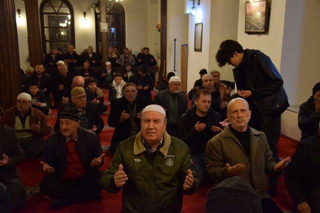 Lapseki’de Alparslan Türkeş için Mevlid-i Şerif okutuldu