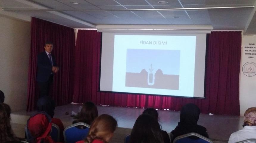 Biga’da ‘Tohumlar Fidana, Fidanlar Ağaca, Ağaçlar Ormana’ konulu seminer