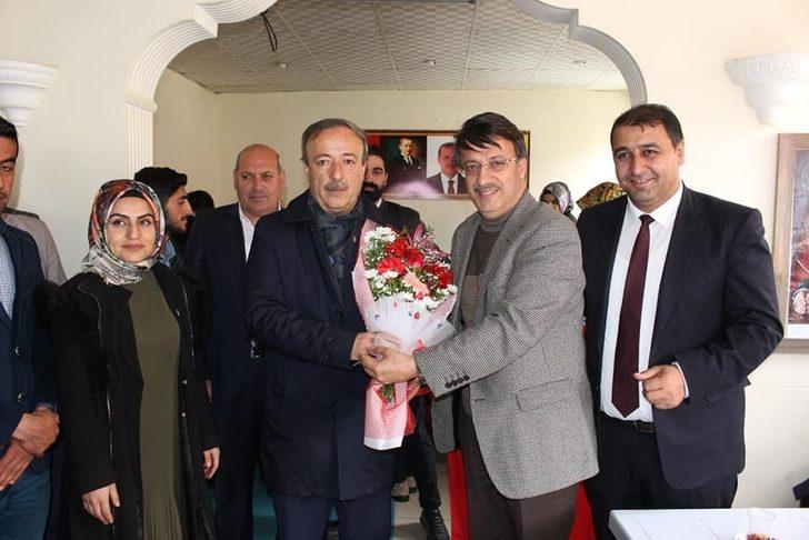 AK Parti’lilerden Başkan Arvas’a ziyaret G1