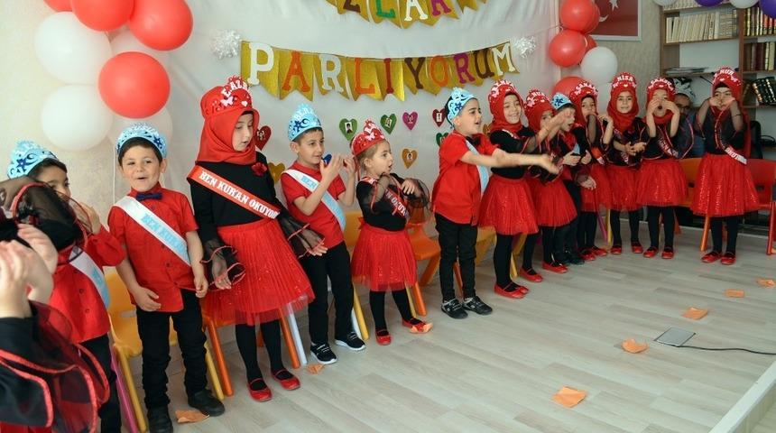 Didim’de kursa giden minikler Kuran ve ilahi okudu