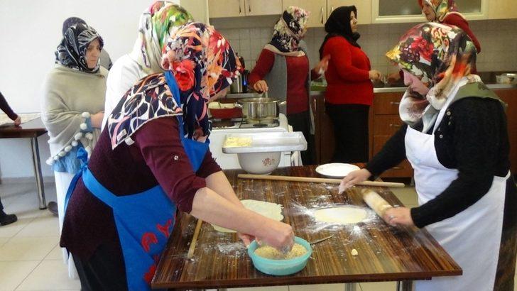 Kadınlar, yöresel lezzetleri sofralara taşıyor G4