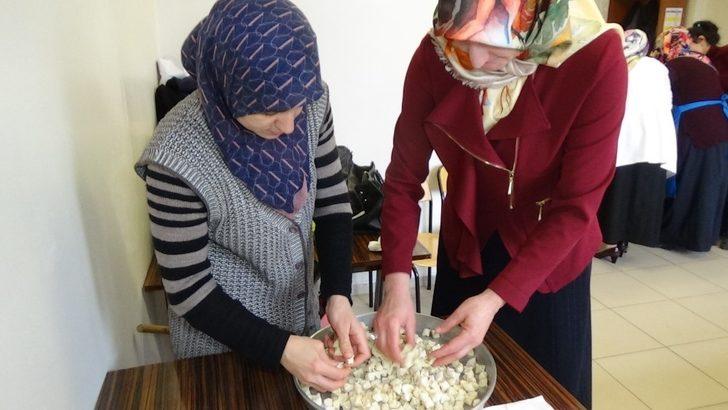 Kadınlar, yöresel lezzetleri sofralara taşıyor G5