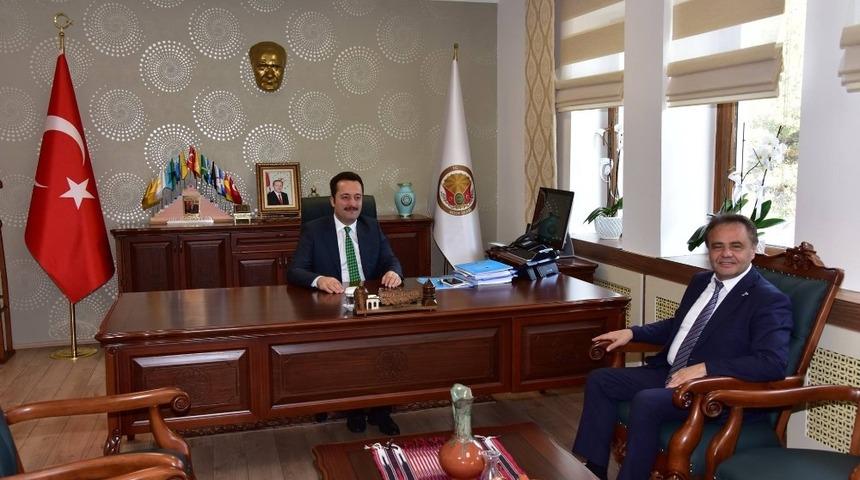 Bilecik Belediye Başkanı Şahin’den Vali Şentürk’e ziyaret
