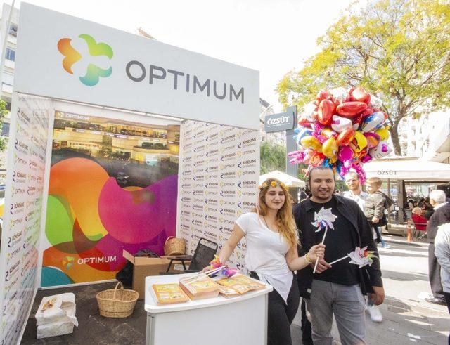 Optimum karnavala Armillaria Korteji ile katılıyor