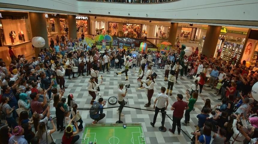 Optimum karnavala Armillaria Korteji ile katılıyor