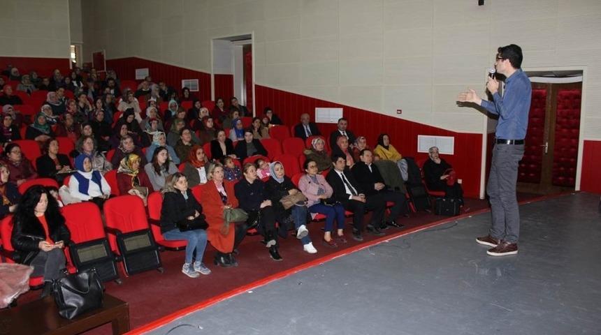 Fatsa&rsquo;da uyuşturucu ile m&uuml;cadele eğitimi