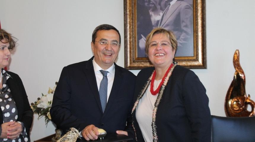 Konak&rsquo;ta Pekdaş g&ouml;revini Batur&rsquo;a devretti