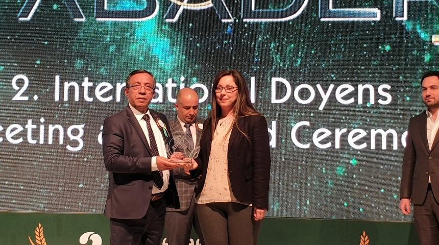 Alanya HEP Üniversitesi’ne Genç TABADER Ödülü verildi