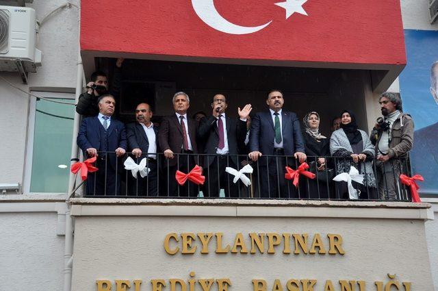 Ceylanpınar Belediye Başkanı Aksak mazbatasını aldı