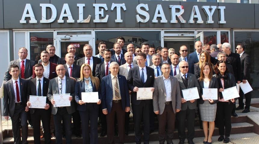 Bandırma Belediye Başkanı Av. Tolga tosun Mazbatayı aldı