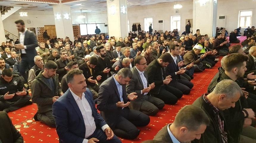 Mardin&rsquo;de şehitler i&ccedil;in mevlit okutuldu