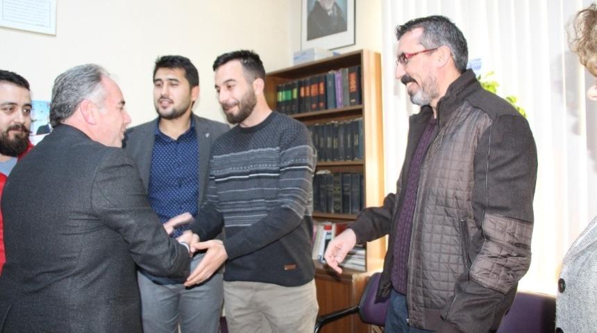 Germencik Beleidye Başkanı Fuat &Ouml;ndeş, avukatların g&uuml;n&uuml;n&uuml; kutladı