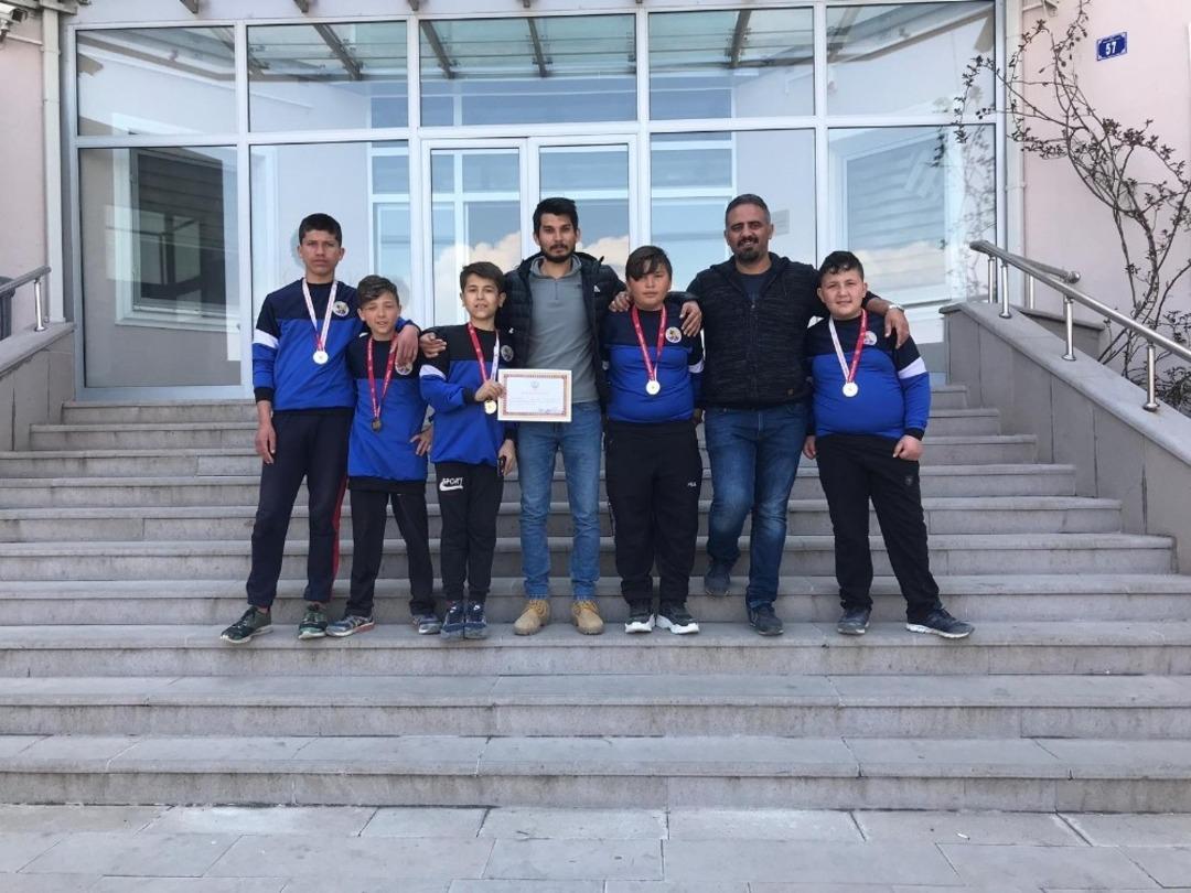 K&ouml;y okulunun b&uuml;y&uuml;k başarısı