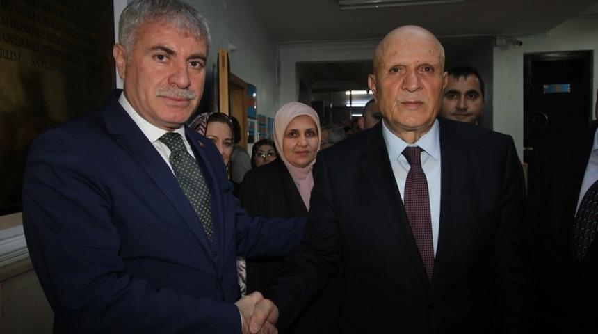 Bayburt Belediyesi&rsquo;nde devir teslim t&ouml;reni ger&ccedil;ekleştirildi