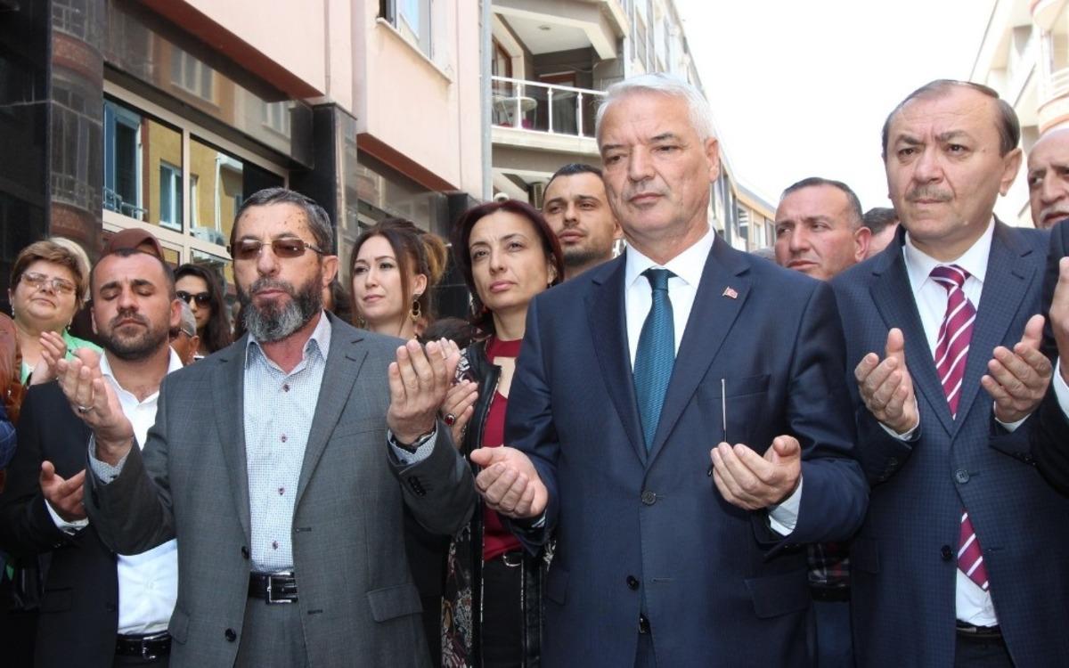 CHP&rsquo;li Başkan Bilgin dualarla g&ouml;reve başladı