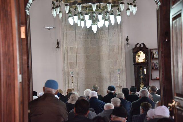 Soğukpınar Camii yeniden ibadete açıldı