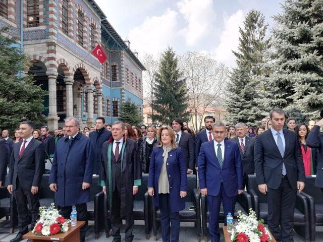 Milletvekili Ceyda Çetin Erenler, avukatların gününü kutladı