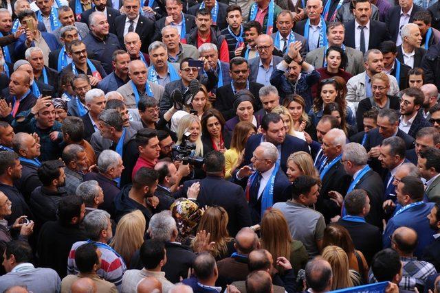 İskenderun Belediye Başkanı Fatih Tosyalı görevi devraldı