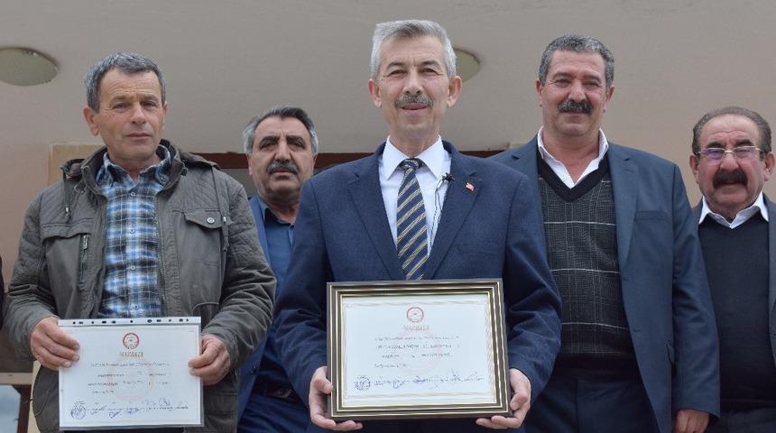 Arapgir’de Cömertoğlu mazbatasını aldı