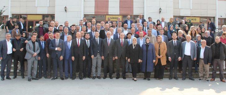 Özlü, mazbatasını alarak belediye başkanlığı makamına oturdu G3