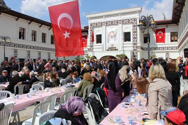 Başkan Sarı: “Personelimizle birlik, beraberlik içerisinde çalışmak niyetindeyiz”