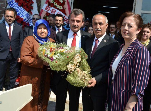 Yenişehir Belediye Başkanı Davut Aydın görevi devraldı