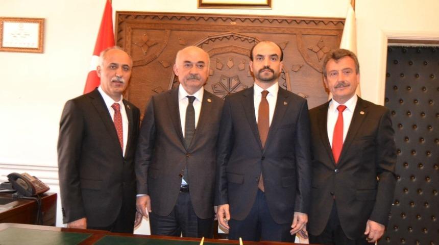 Yenişehir Belediye Başkanı Davut Aydın g&ouml;revi devraldı