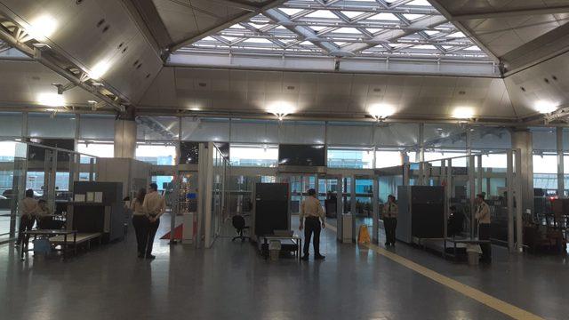 Atat&uuml;rk Havalimanı nda son anonslar... Son yolcular... Son u&ccedil;uşlar 1