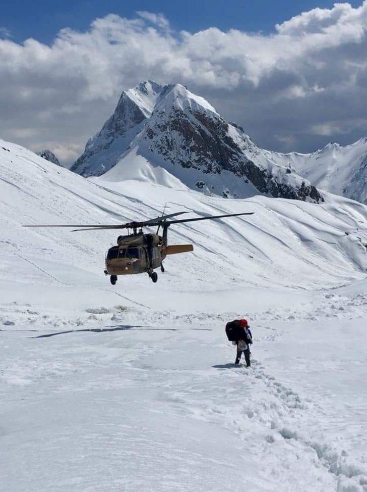 Cilo Dağı'nda zirve yaptılar, dönüşte helikopterle alındılar G5