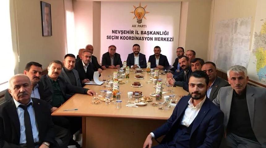 AK Parti İl Genel Meclis &uuml;yeleri ilk grup toplantısını yaptı