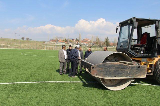 Dumlupınar ilçe stadı geniş kapsamlı bakıma alındı