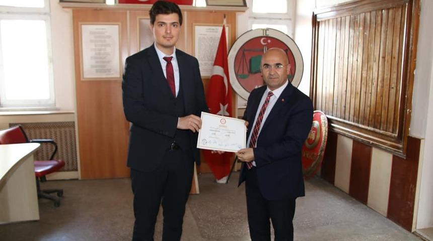 Başkan Altun mazbatasını aldı