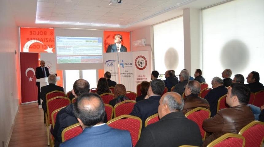 Eczacılara Milli İstihdam seferberliği anlatıldı