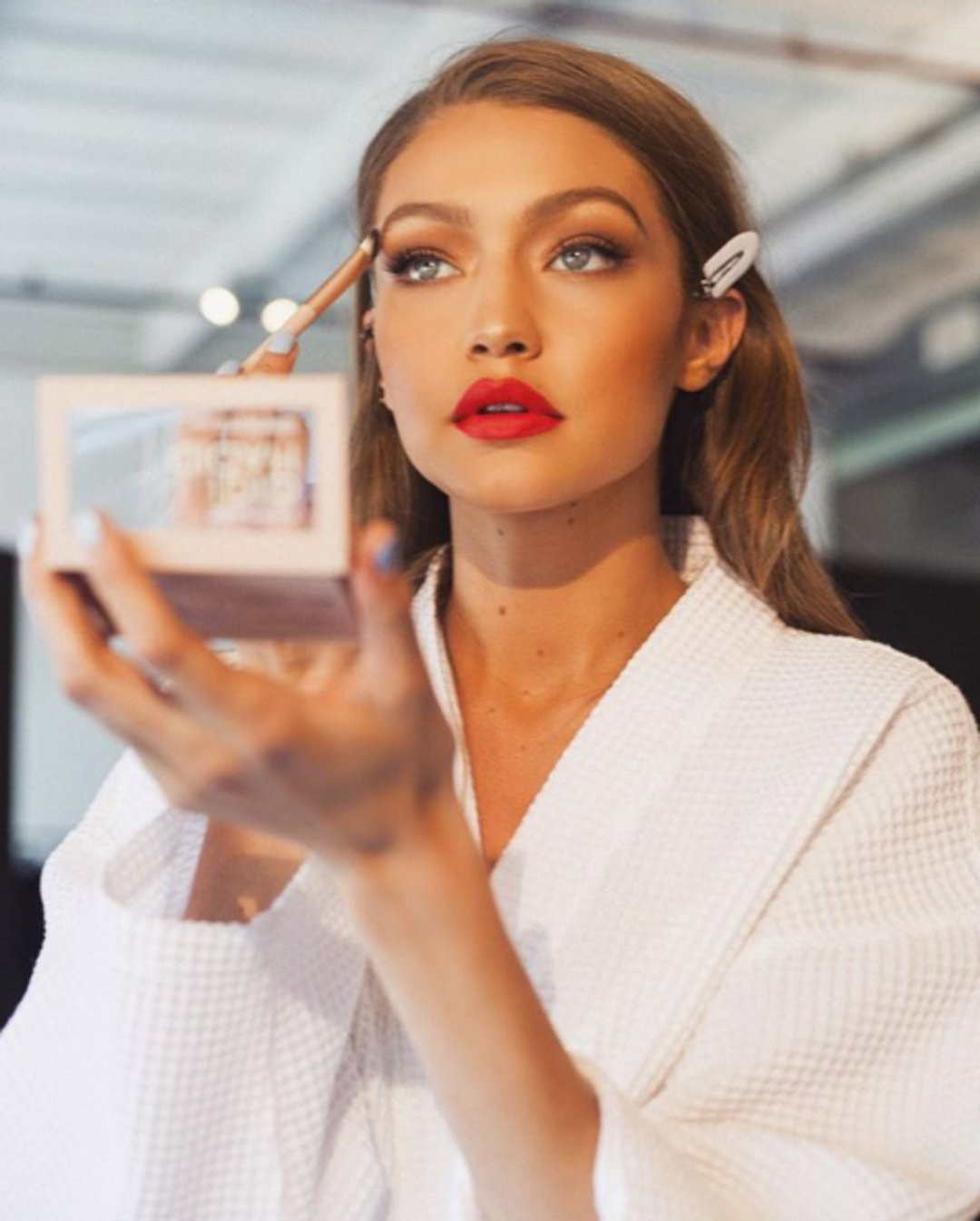 Gigi Hadid: Ş&ouml;hret hayatınızın kontrol&uuml;n&uuml; elinizden alabilir