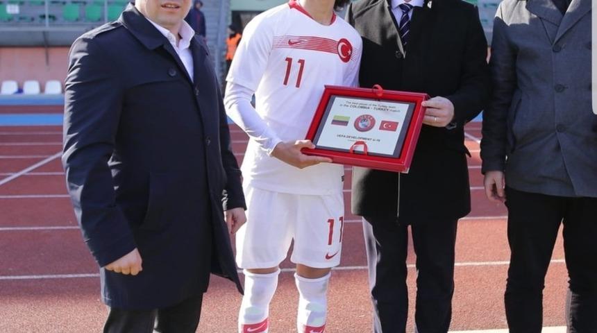 Emre Demir en iyi oyuncu se&ccedil;ildi