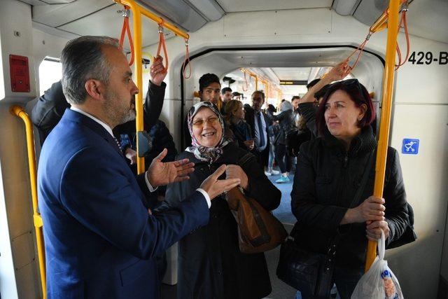 Aktaş metroda vatandaşları dinledi