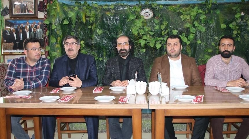 Yeniden Refah Partisi teşkilatı basınla bir araya geldi