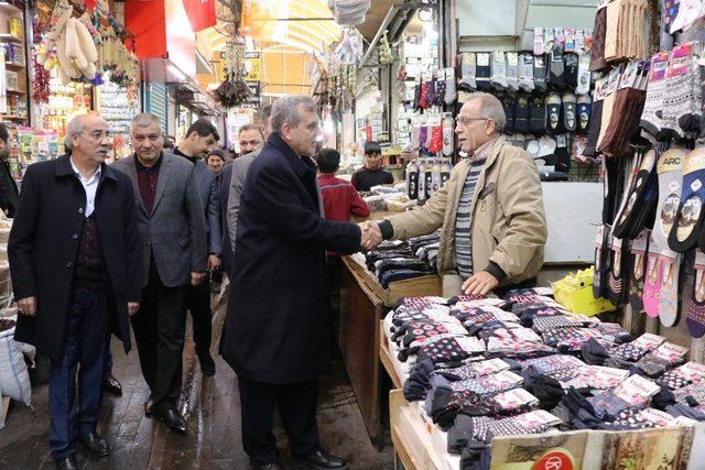 Beyazgül, teşekkür turuna esnaf ziyareti ile başladı