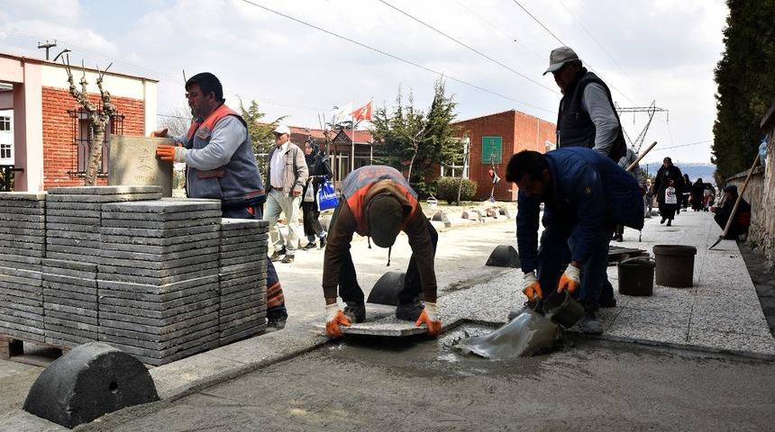 Fen İşleri ekipleri 8 mahallede birden çalışıyor
