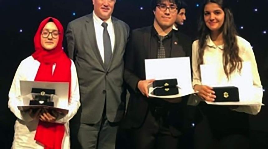 AD&Uuml; &ouml;ğrencisi Ecem Mutlug&uuml;leş Ege 1. oldu