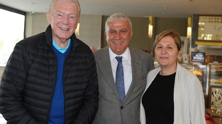 Uğur D&uuml;ndar&rsquo;dan Başkan Atabay&rsquo;a hayırlı olsun ziyareti