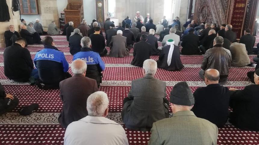 Şehit polis i&ccedil;in mevlid okutuldu