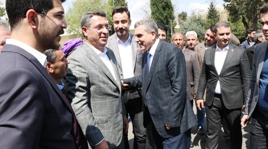 Beyazgül tebrikleri kabul ediyor