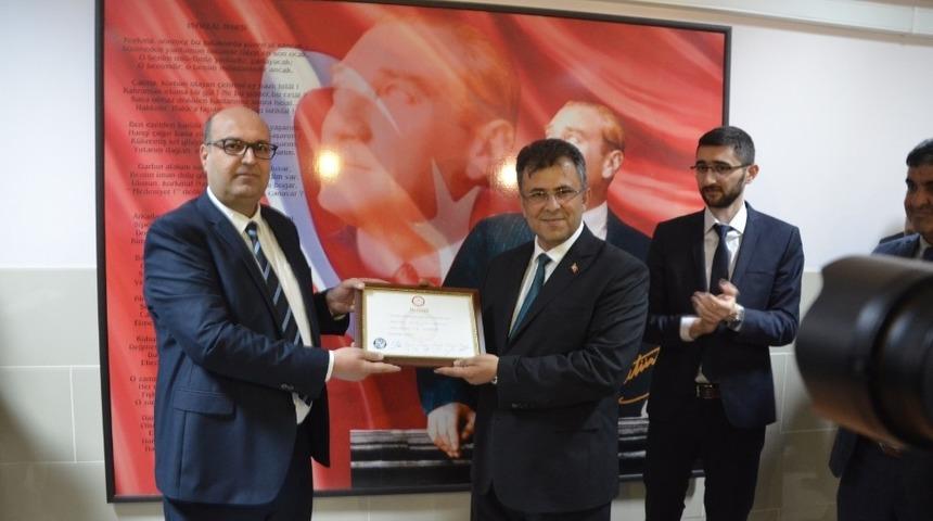 Taşk&ouml;pr&uuml; Belediye Başkanı &Ccedil;atal, mazbatasını aldı