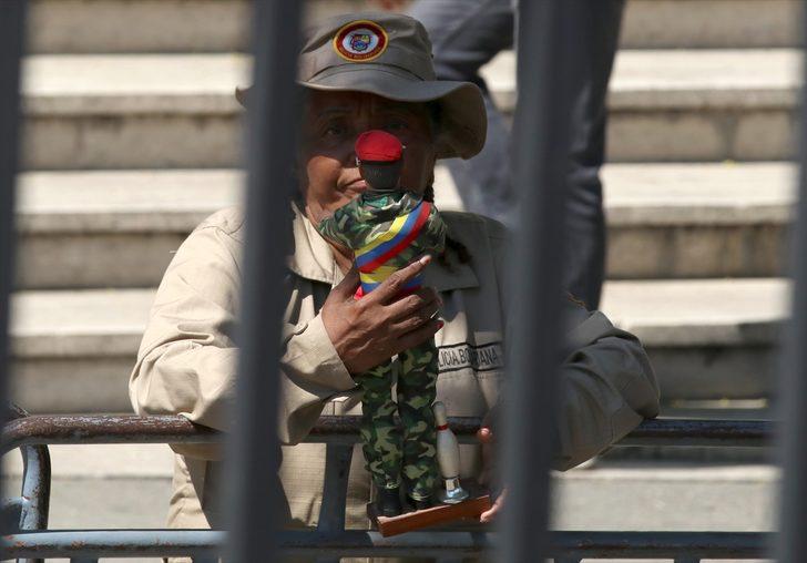  Maduro 'diyaloğa', Guaido 'sokağa' çağırdı G2