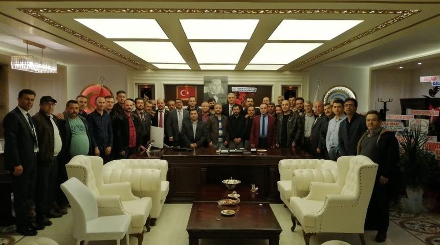 Boz&uuml;y&uuml;kl&uuml; EYT&rsquo;lilerden Başkan Bakkalcıoğlu&rsquo;na &lsquo;hayırlı olsun&rsquo; ziyareti