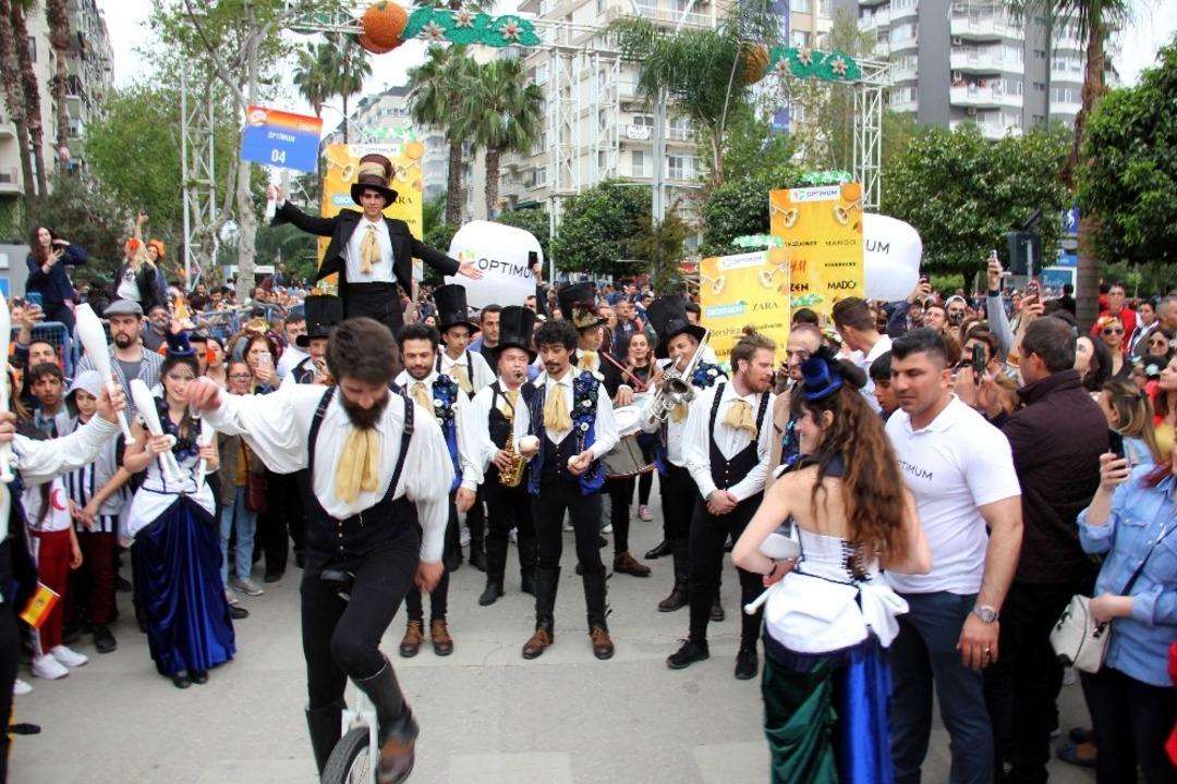 Optimum Armillaria Kortejiyle karnavalda iz bıraktı